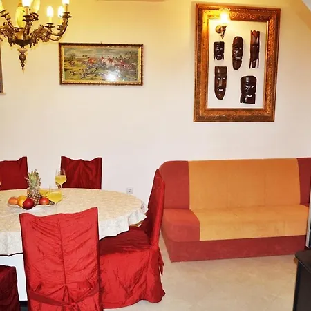 By The Sea Krilo Jesenice, Omis - 15145 * Jesenice (Split-Dalmatia)