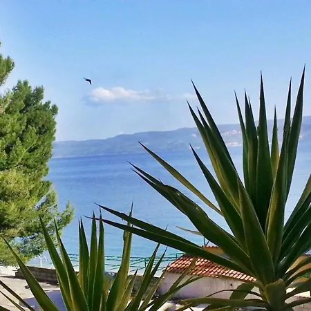 By The Sea Krilo Jesenice, Omis - 15145 * Jesenice (Split-Dalmatia)