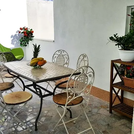 Apartment By The Sea Krilo Jesenice, Omis - 15145