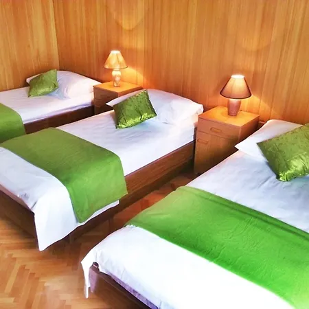 By The Sea Krilo Jesenice, Omis - 15145 * Jesenice (Split-Dalmatia)