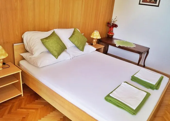 By The Sea Krilo Jesenice, Omis - 15145 * Jesenice (Split-Dalmatia)